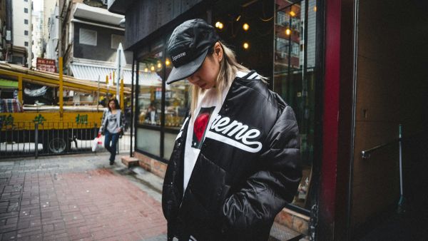 Des styles urbains audacieux avec des vêtements streetwear français